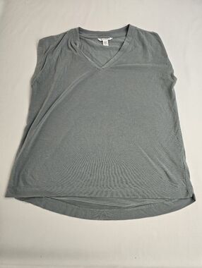 Athleta Women's Capped Sleeves Athleisure Top Size M Vneck Tee
